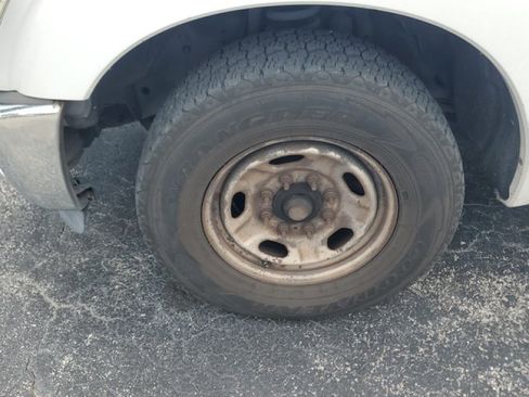 Used 2011 Ford F250 XL w/ PWR Equipment Group RWD image 4