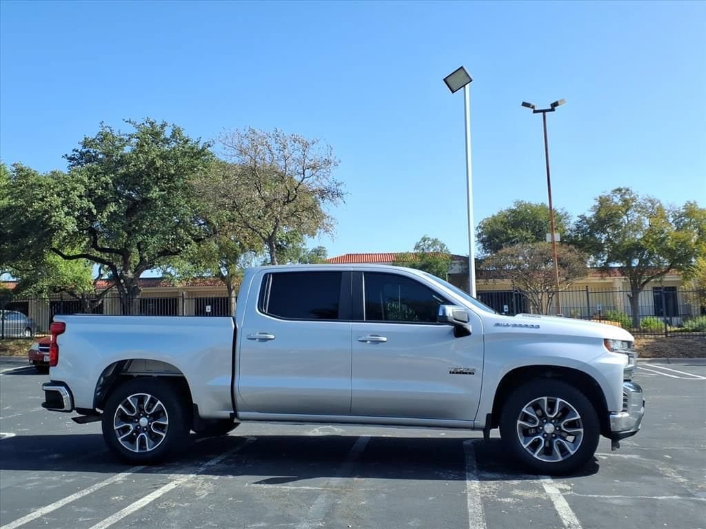 Used 2020 Chevrolet Silverado 1500 LT w/ Texas Edition RWD image 4
