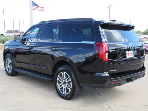 New 2026 Ford Expedition Active RWD image 4