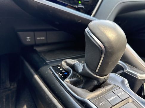 Used 2018 Toyota Camry XSE FWD image 27