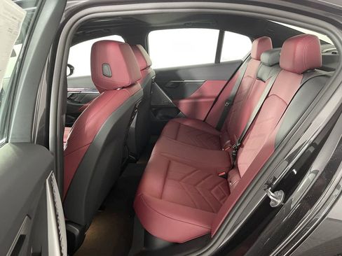 Certified 2024 BMW i5 eDrive40i w/ Premium Package image 14