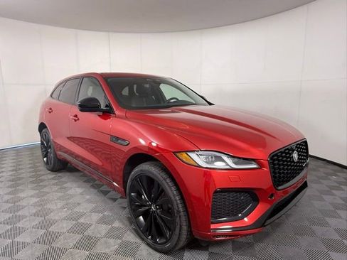 Used 2025 Jaguar F-PACE R-Dynamic S image 8