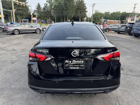 Used 2020 Nissan Versa SV FWD image 4