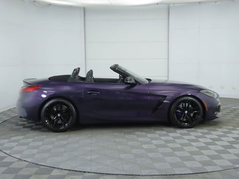 Used 2025 BMW Z4 M40i w/ Premium Package image 4