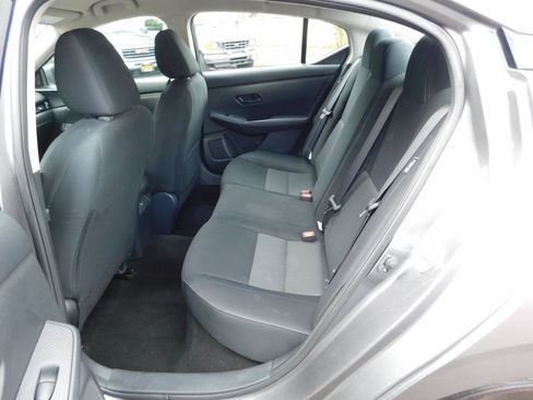 Used 2024 Nissan Sentra SV FWD image 5