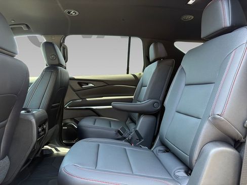 New 2026 Chevrolet Traverse Z71 w/ Enhanced Driving Package AWD/4WD image 5