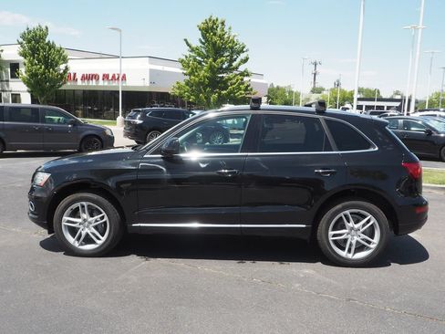 Used 2017 Audi Q5 2.0T Premium Plus w/ Technology Package AWD/4WD image 4