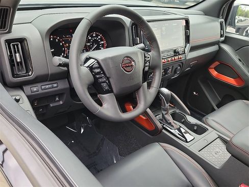 New 2025 Nissan Frontier PRO-4X w/ Pro Premium Package image 6