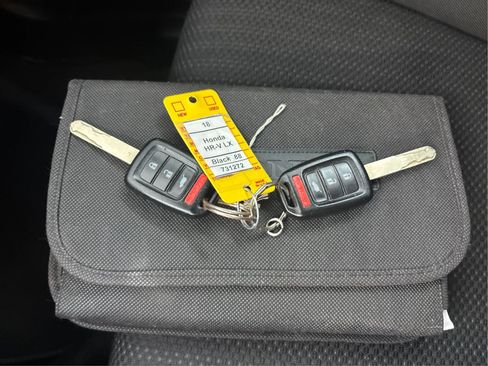 Used 2018 Honda HR-V LX image 38