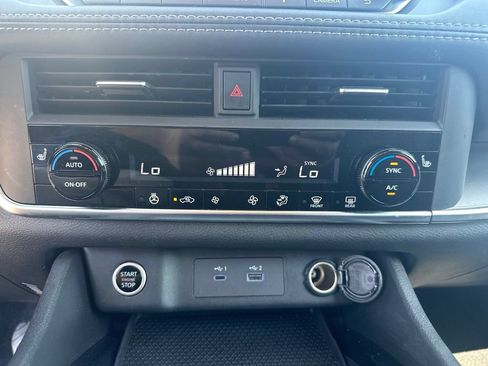 Used 2023 Nissan Rogue SV w/ SV Premium B Package AWD/4WD image 23