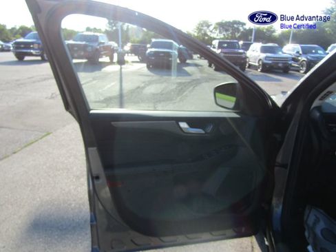 Certified 2026 Ford Escape SE w/ Class II Trailer Tow Package FWD image 18