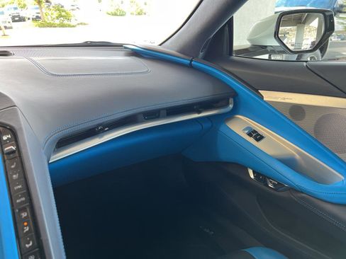 Used 2023 Chevrolet Corvette Stingray Premium Conv w/ Z51 Performance Package image 23