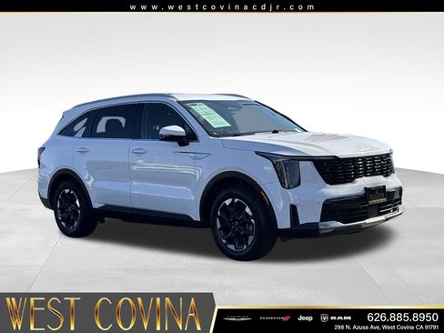 Used 2024 Kia Sorento S FWD image 1