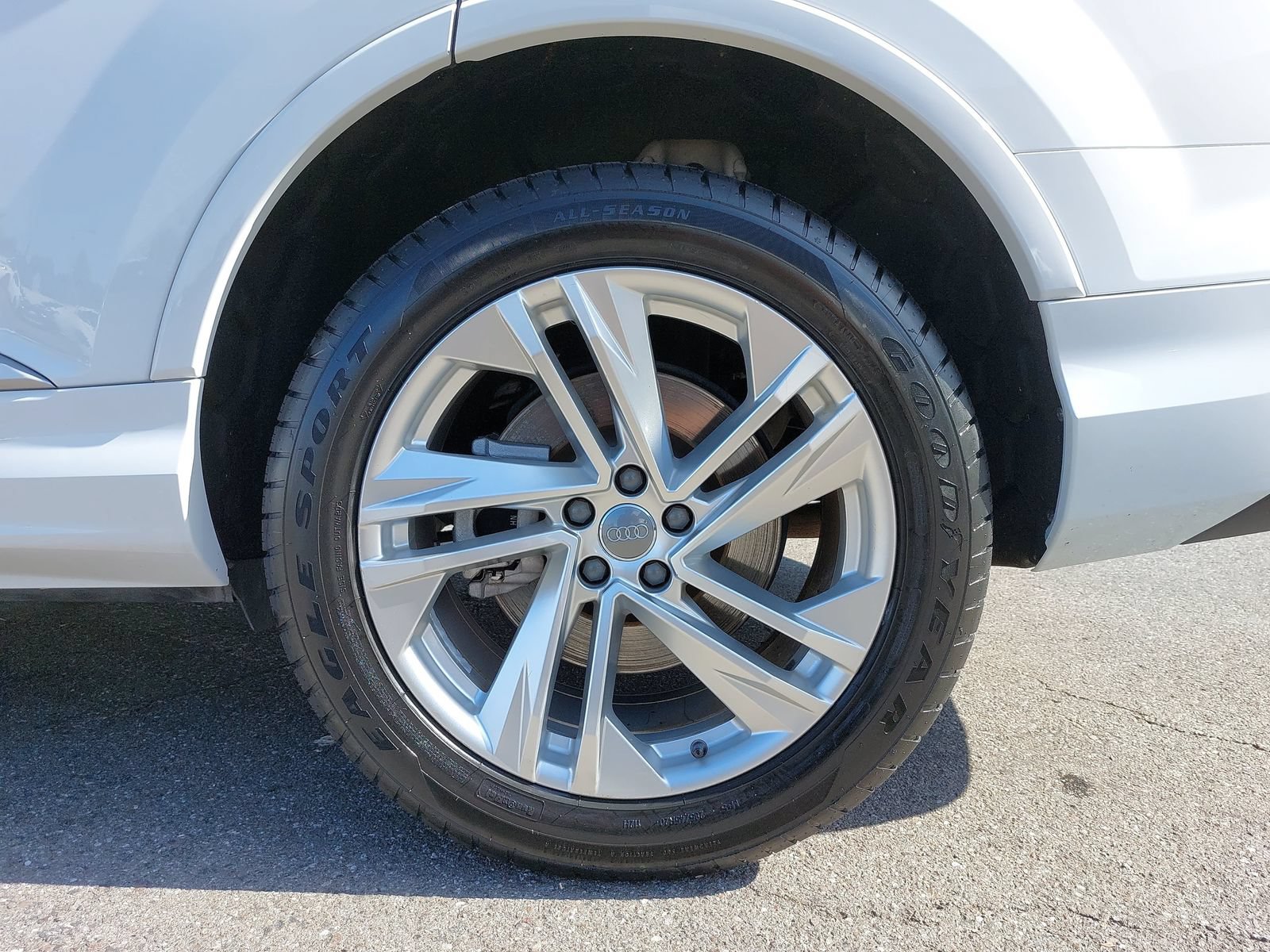 Used 2020 Audi Q7 2.0T Premium w/ Convenience Package AWD/4WD image 37