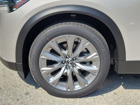 New 2026 MAZDA CX-90 3.3 Turbo w/ Preferred Package AWD/4WD image 6