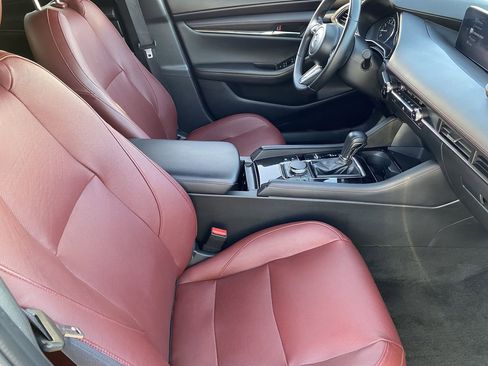 Used 2024 MAZDA MAZDA3 s image 13