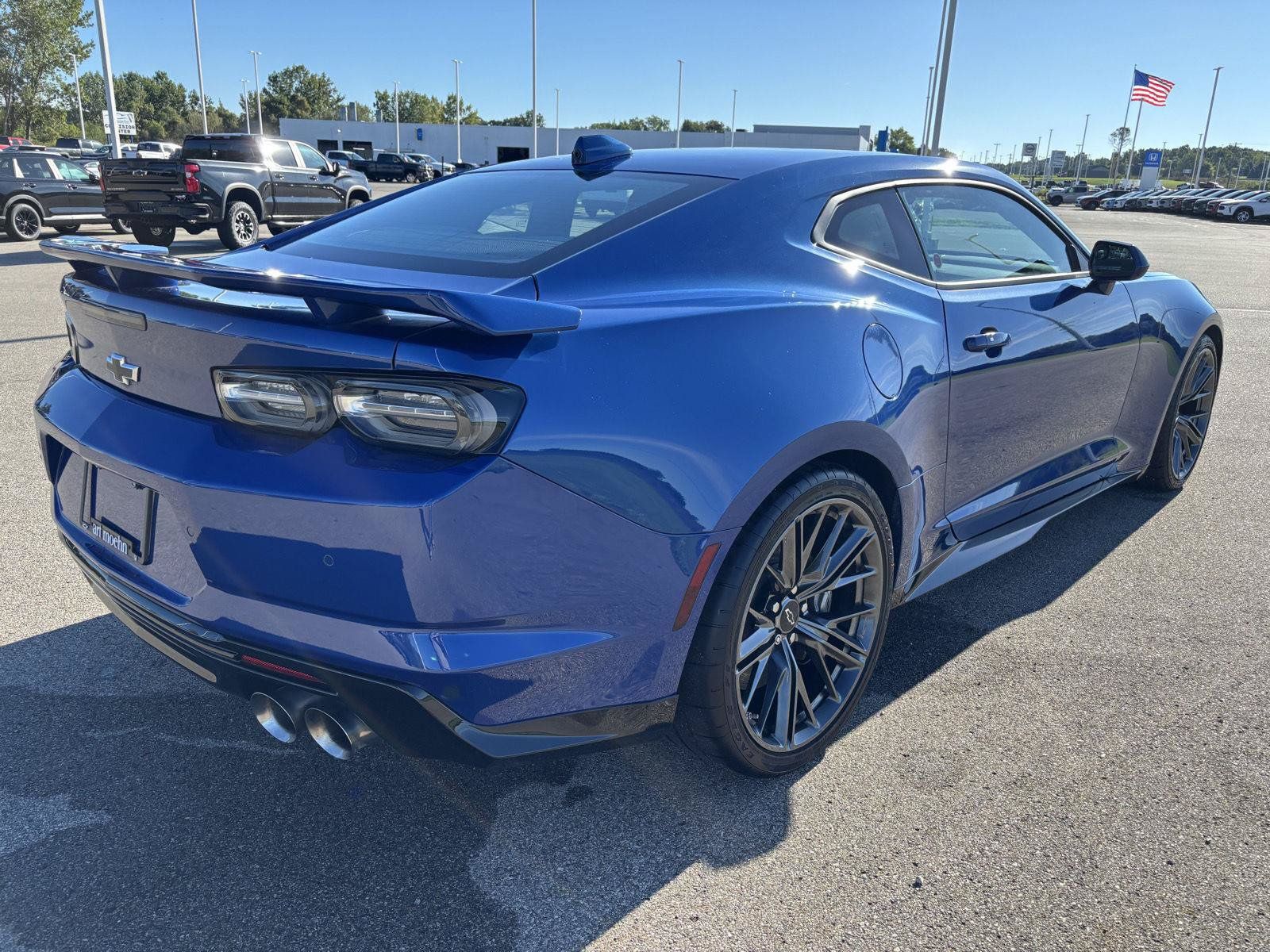 Used 2021 Chevrolet Camaro ZL1 RWD image 7