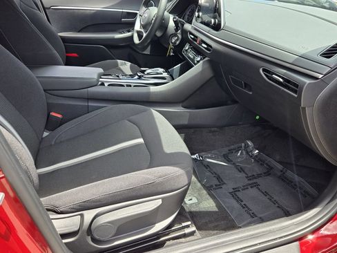 Certified 2023 Hyundai Sonata SE w/ Preferred Accessory Package FWD image 15