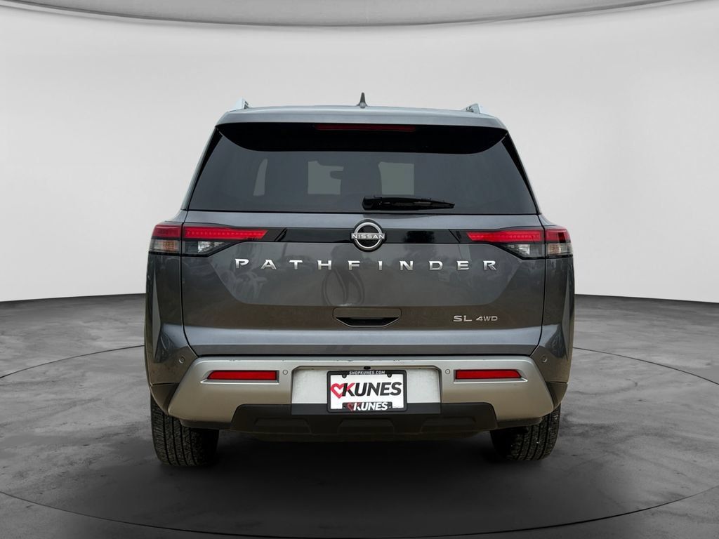 Used 2025 Nissan Pathfinder SL AWD/4WD image 8