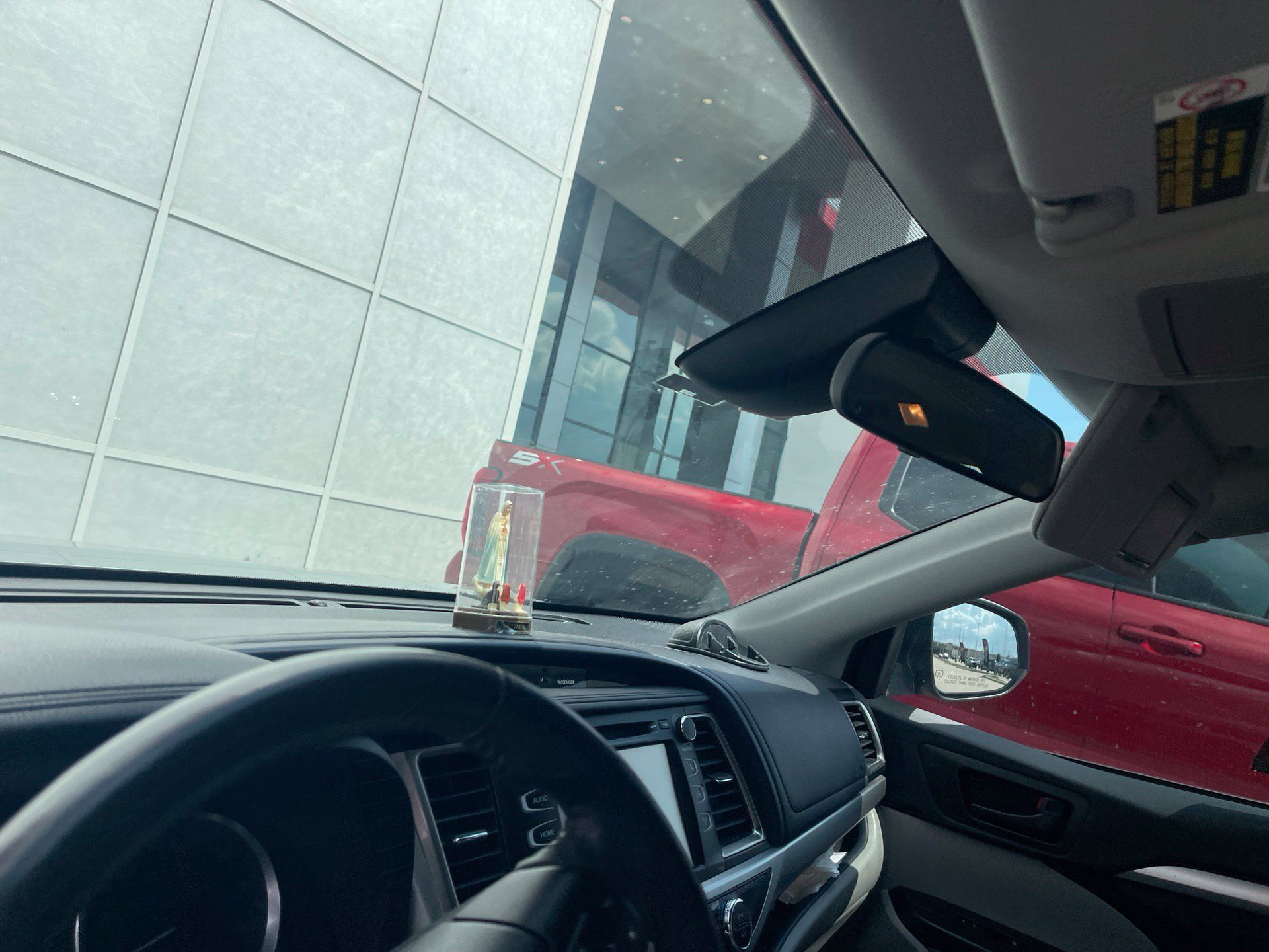 Used 2019 Toyota Highlander Plus FWD image 15