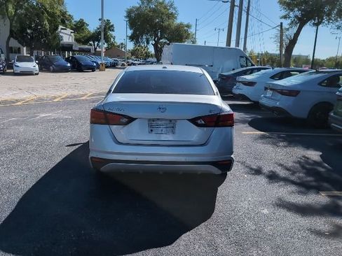 Used 2021 Nissan Altima 2.5 SV image 6