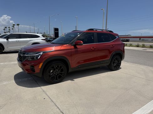 Certified 2025 Kia Seltos X-Line AWD/4WD image 8