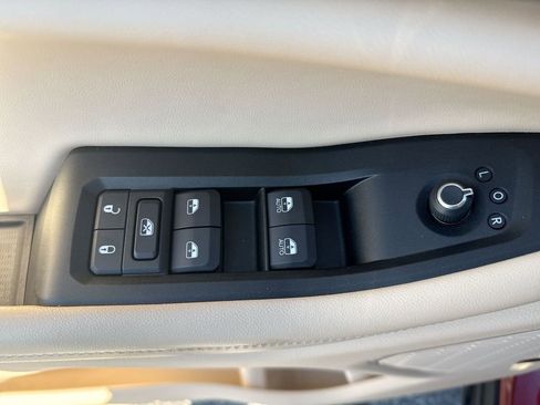 Used 2022 Jeep Grand Cherokee L Limited RWD image 22