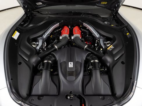 Used 2025 Ferrari Roma image 22