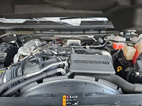 Used 2025 Chevrolet Silverado 2500 ZR2 w/ Technology Package AWD/4WD image 31