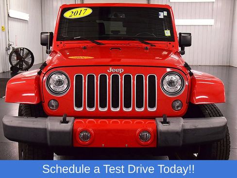 Used 2017 Jeep Wrangler Sahara w/ Dual Top Group AWD/4WD image 2