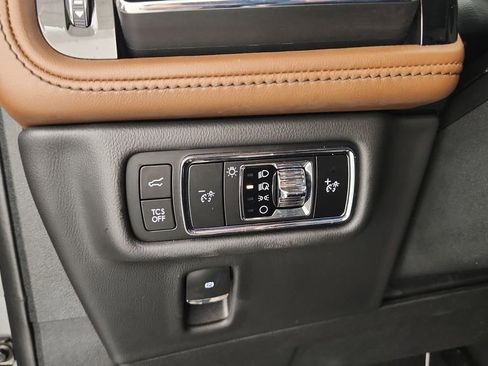 Used 2023 Lincoln Nautilus Reserve w/ Equipment Group 201A AWD/4WD image 26