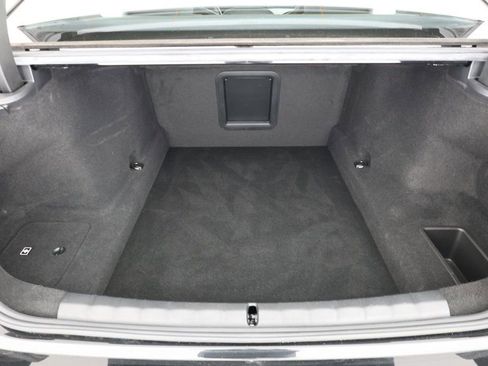 Used 2024 BMW 740i image 22