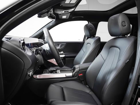 Certified 2026 Mercedes-Benz GLB 250 250 image 8