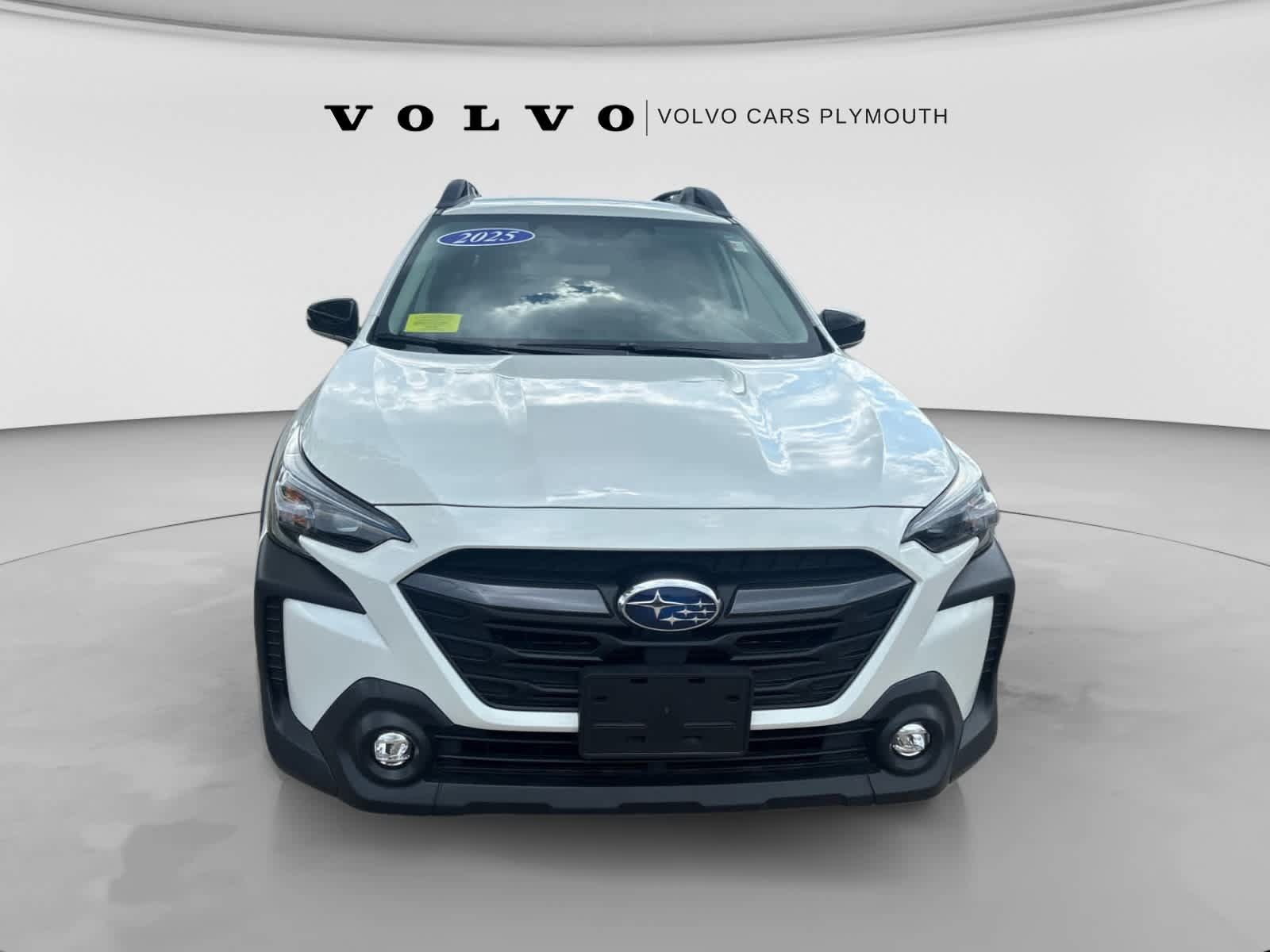 Used 2025 Subaru Outback Premium AWD/4WD image 3