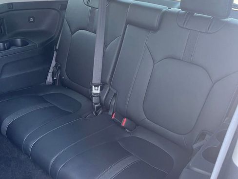 Used 2023 Honda Pilot EX-L image 5