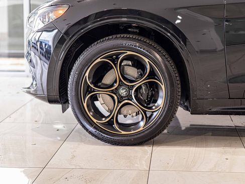 New 2025 Alfa Romeo Stelvio Sprint image 8