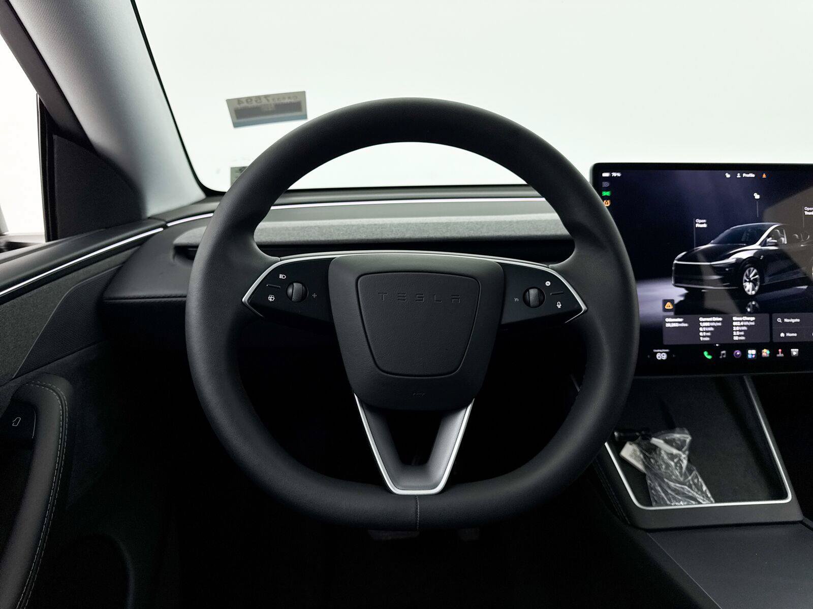 Used 2026 Tesla Model Y Long Range AWD/4WD image 3
