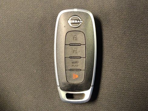 Used 2025 Nissan Sentra SV FWD image 32