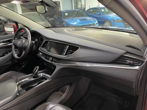 Used 2018 Buick Enclave Essence image 34
