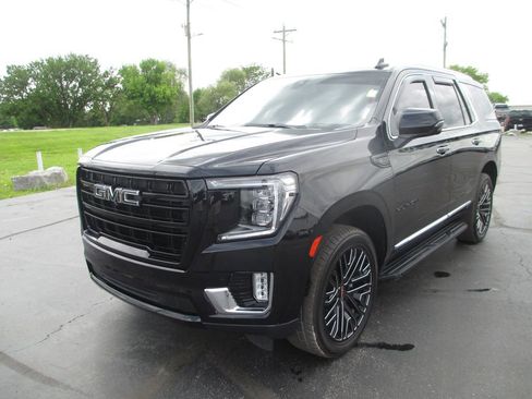 Used 2021 GMC Yukon SLT w/ SLT Luxury Package AWD/4WD image 11