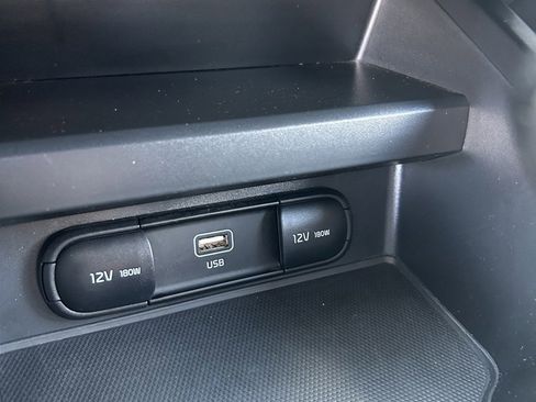 Used 2024 Kia Soul LX w/ Option Group 015 FWD image 21
