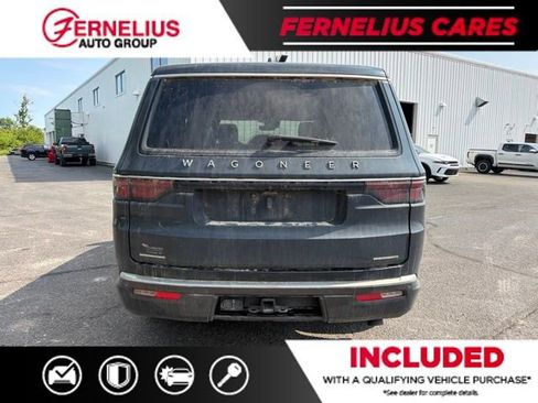 Used 2022 Jeep Wagoneer Series I AWD/4WD image 3