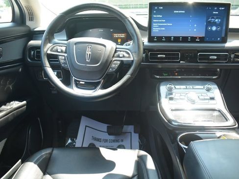 Used 2023 Lincoln Nautilus AWD w/ Premium Package image 3