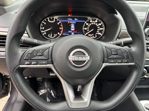 Used 2026 Nissan Altima 2.5 SV FWD image 22