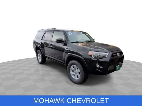 Used 2022 Toyota 4Runner SR5 AWD/4WD image 2