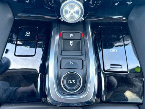 Used 2024 Acura MDX SH-AWD w/ Technology Package image 35