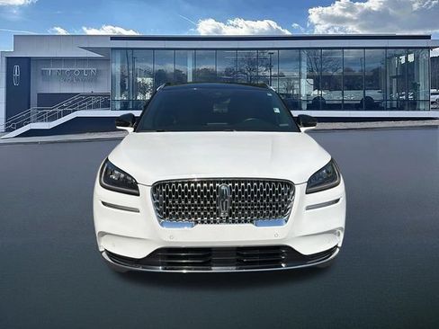 Used 2021 Lincoln Corsair Reserve AWD/4WD image 2