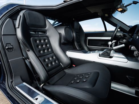 Used 2006 Ford GT 4 Option 1 OWNER FROM NEW image 64