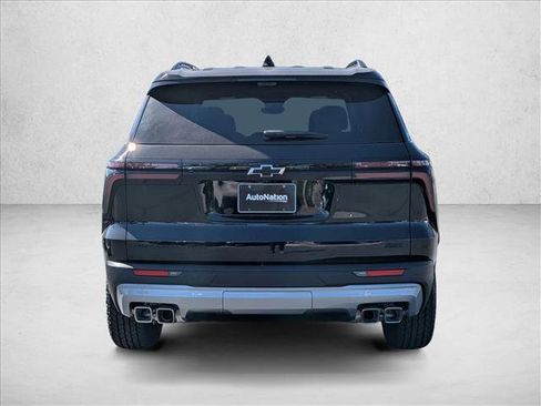 New 2026 Chevrolet Traverse Z71 w/ Enhanced Driving Package image 8