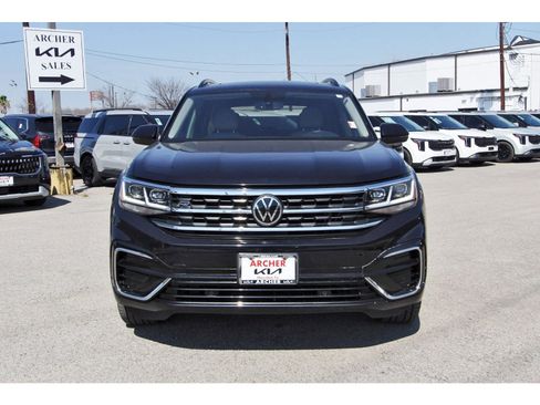 Used 2021 Volkswagen Atlas SE w/ Panoramic Sunroof Package image 2
